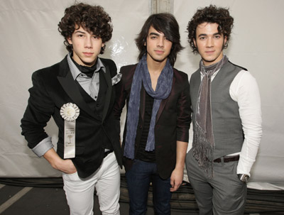 http://www.aimoo.com/UserSettings/image/Jobros_fan_Head.gif